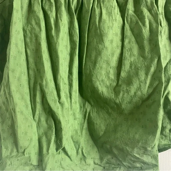 NWT Universal Thread large green blouse from Target. - Picture 3 of 8